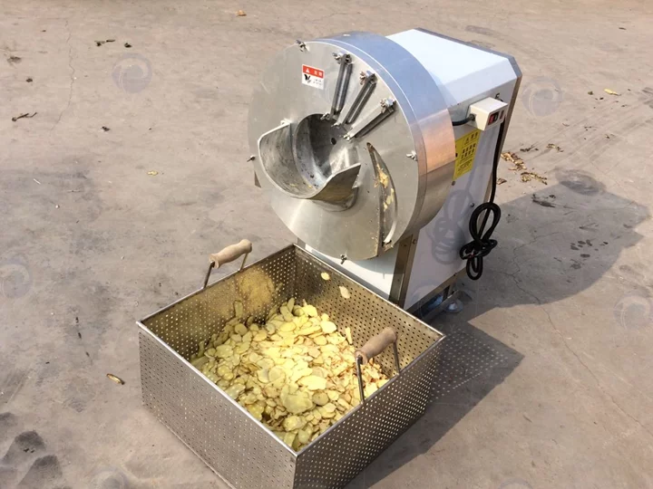 Ginger-slicing-machine-working