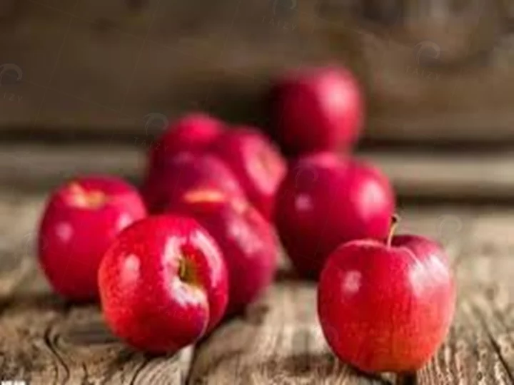 Apples before peeling