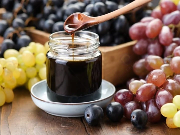 Aromatic and delicious grape juice