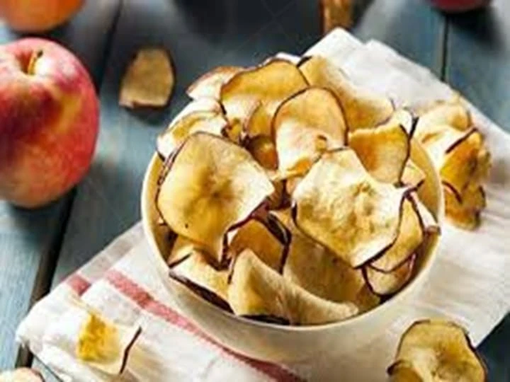 Dried apple slices