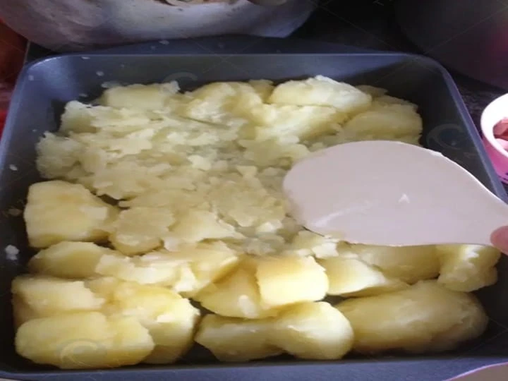 Purée de pommes de terre faite à la main