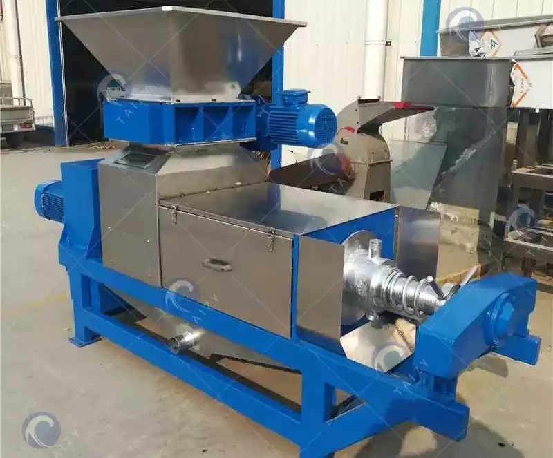 Juicing machine in factory