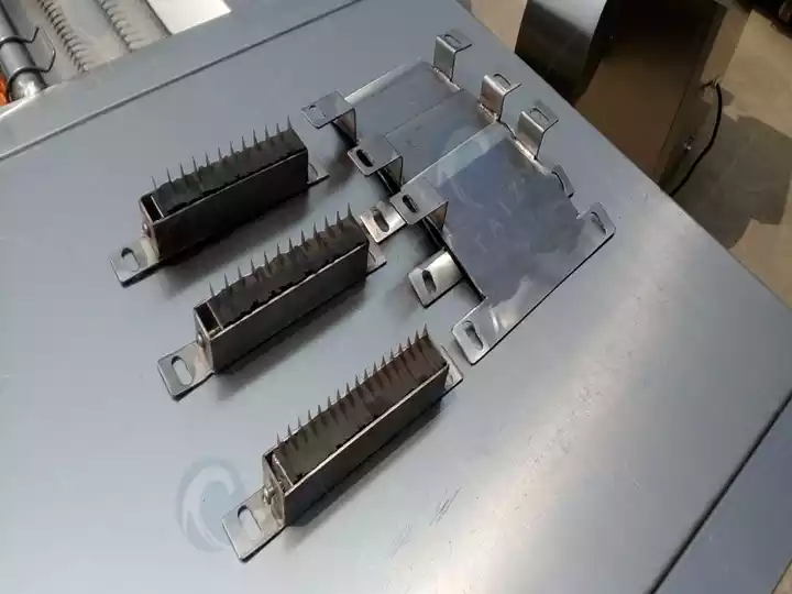 Changeable cutting parts